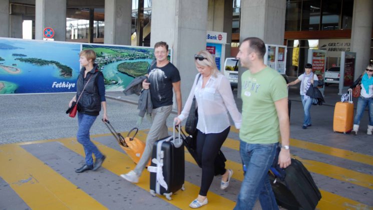 Yolcu sayısı 4 milyonu geçti