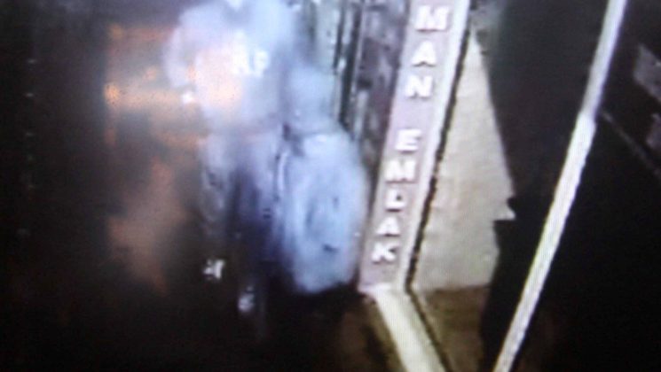 Hırsızlar iş başında