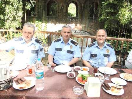 Emniyet Müdürlüğünden   Muhtarlarla Kahvaltı