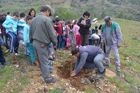 Fidanlar toprakla buluştu