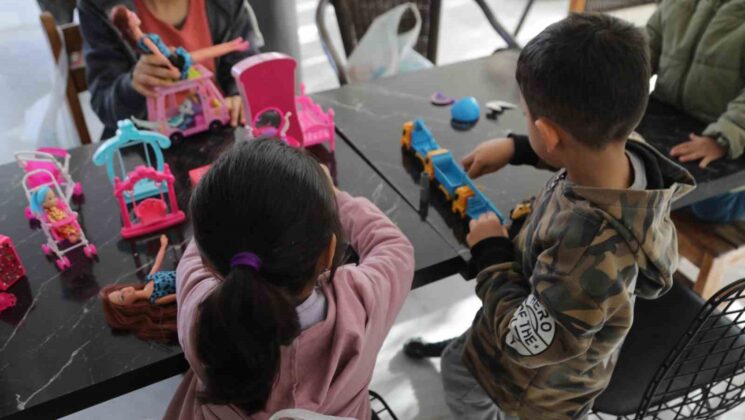 Depremzede misafirlerin ihtiyaçları gideriliyor