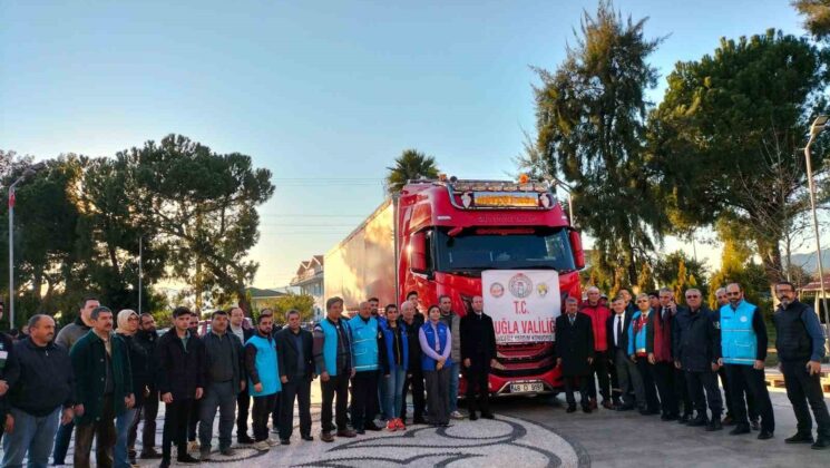 Köyceğiz’den afetzedelere 17 tır yardım malzemesi gönderildi