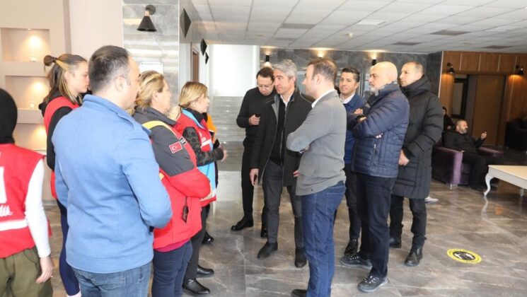 Marmaris’te depremzedeler ile ilgili çalışmalar değerlendirildi