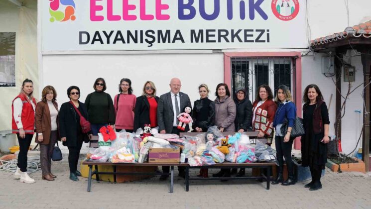 Menteşeli kadınlar depremzede çocuklar için ördü