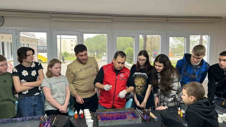 Geleneksel sanatlar Ukraynalı çocuklara tanıtıldı