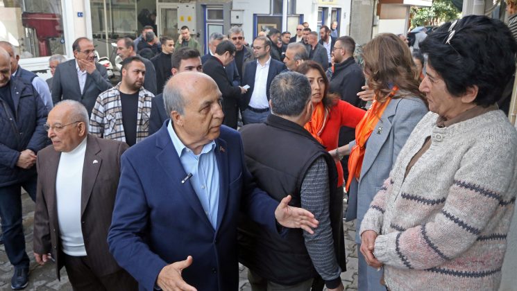 Muğla Büyükşehir Belediye Başkan adayı Ayaydın, Köyceğiz’de esnafı ziyaret etti