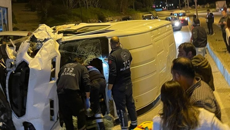 Zincirleme trafik kazası güvenlik kamerasına yansıdı