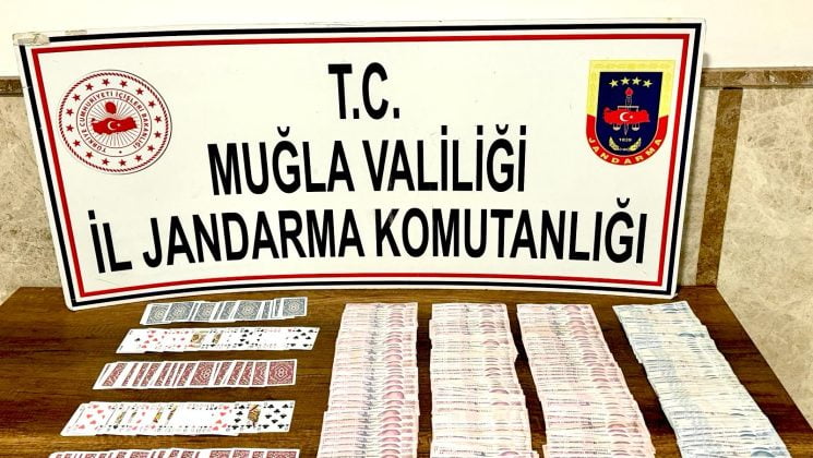 Kahvehanede, suçtan kazanıldığı değerlendirilen 73 bin liraya el konuldu