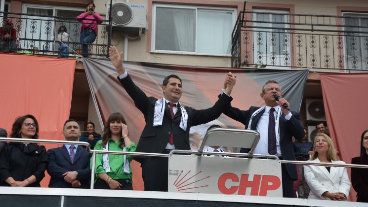 CHP GENEL BAŞKANI ÖZEL’DEN TEZCAN’A DESTEK: “BÖLÜNMEK, AYRI DÜŞMEK YOK. ORTACA’YI ALMAYA GELDİK”