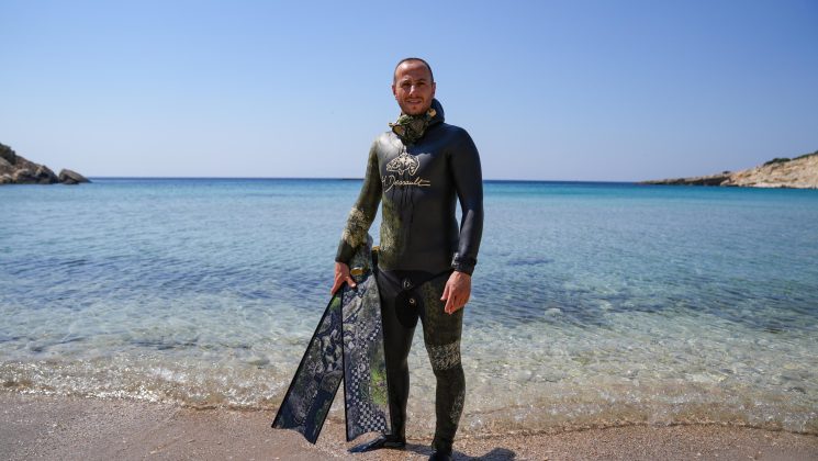 Küçüklüğünde oluşan yüzme fobisini yenip dalgıç oldu