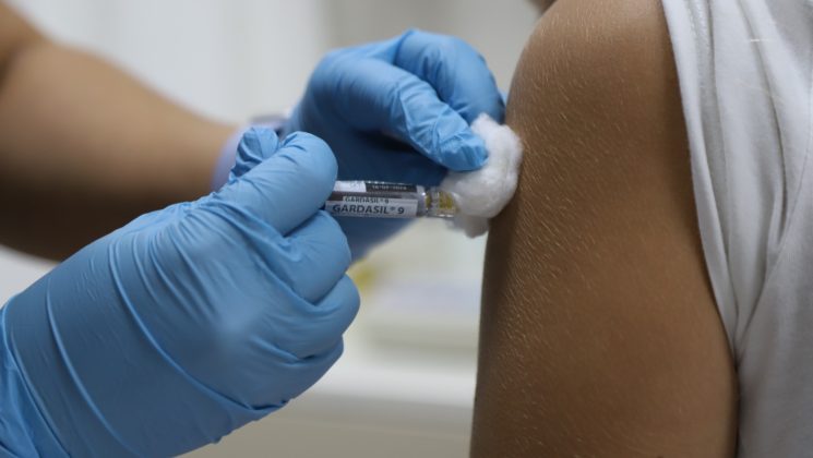 Ücretsiz HPV aşı uygulaması devam ediyor