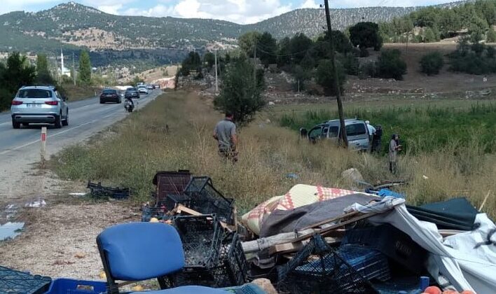 Otomobil kazasında 1 kişi öldü, 2 kişi yaralandı