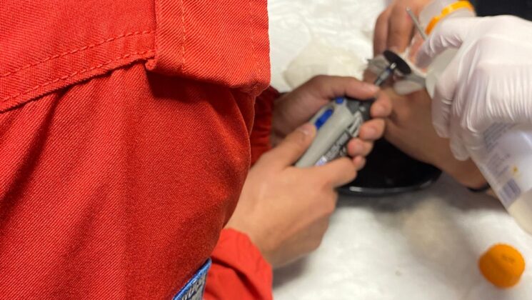 Parmağına yüzük sıkışan kişiyi itfaiye ekipleri kurtardı